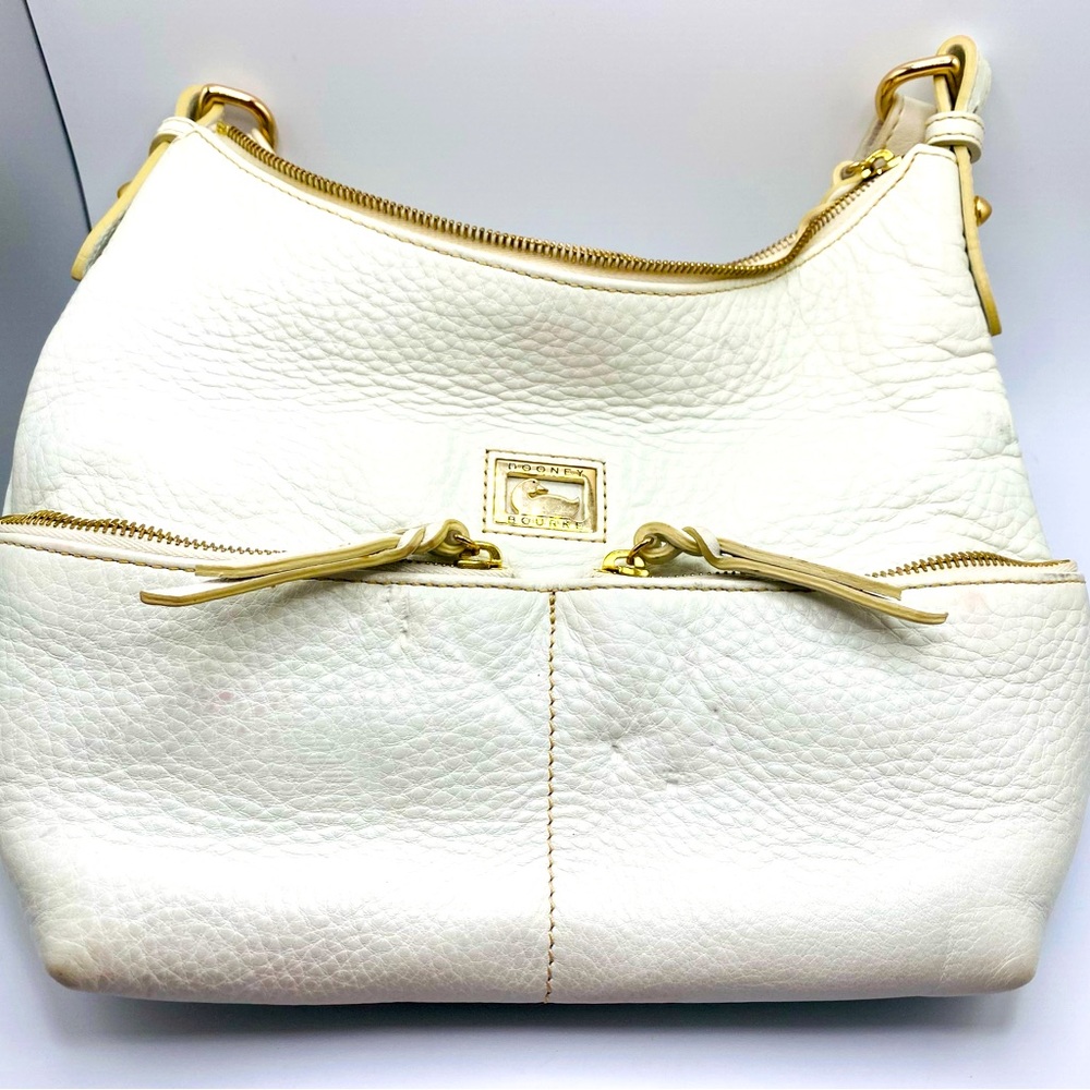 Summer White Dooney & Bourke leather handbag.